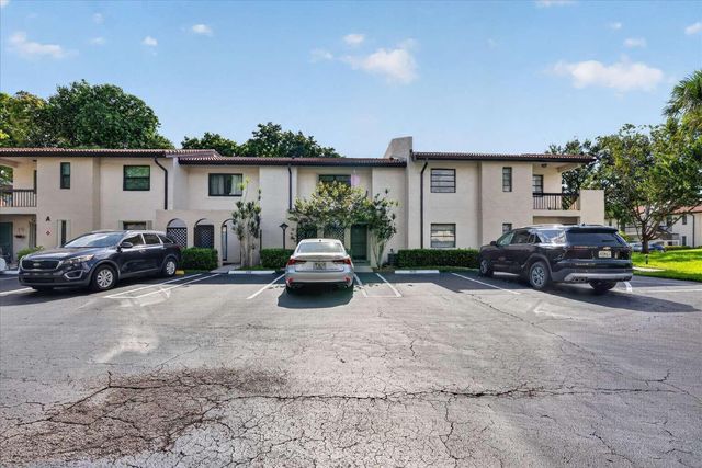 21682 Cypress Road 11d, Boca Raton, FL 33433