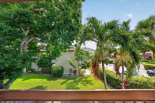 21682 Cypress Road 11d, Boca Raton, FL 33433