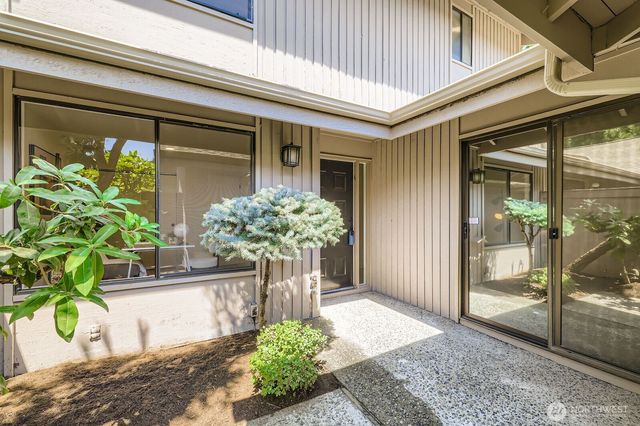 14208 NE 2nd Place, Bellevue, WA 98007