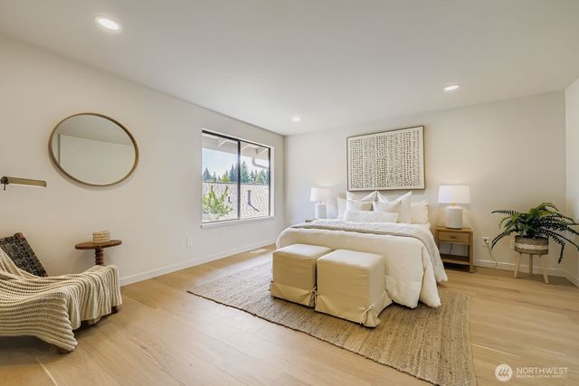 14208 NE 2nd Place, Bellevue, WA 98007