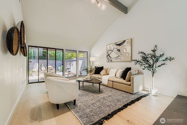 14208 NE 2nd Place, Bellevue, WA 98007