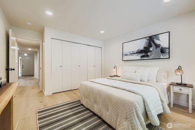 14208 NE 2nd Place, Bellevue, WA 98007