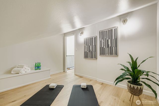 14208 NE 2nd Place, Bellevue, WA 98007