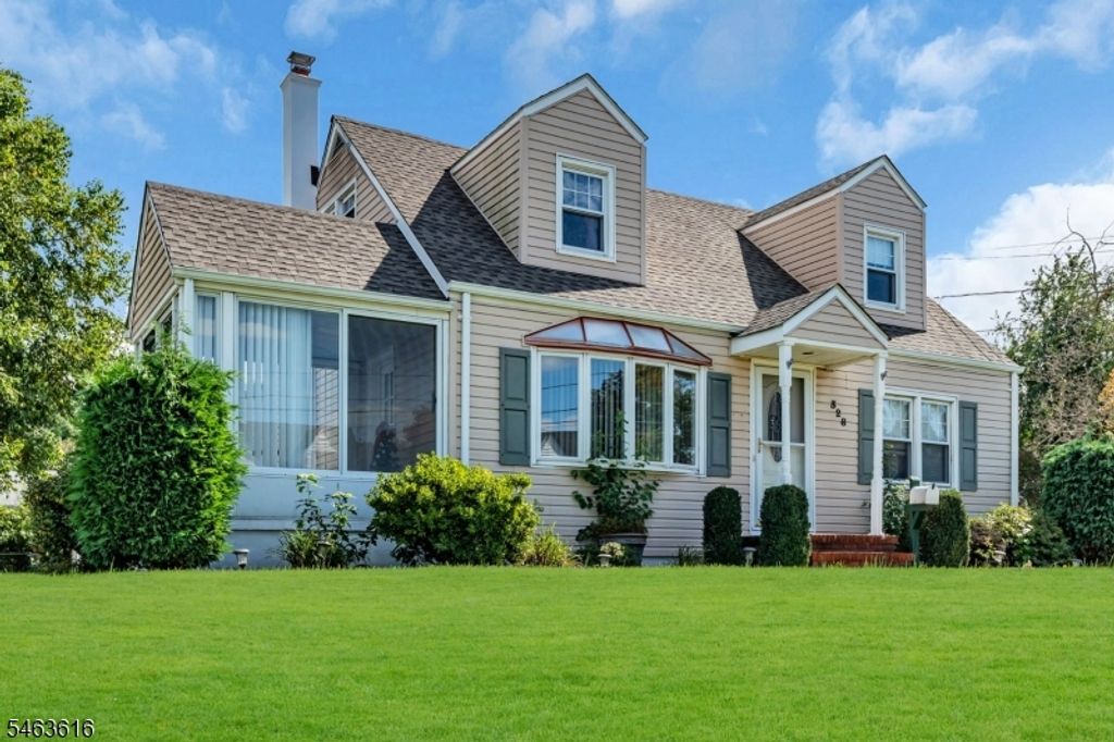 328 N 7Th Ave, Manville Boro, NJ 08835 — photo 2