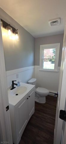 16 Abrams Rd, Holland Twp., NJ 08848