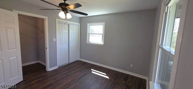 16 Abrams Rd, Holland Twp., NJ 08848