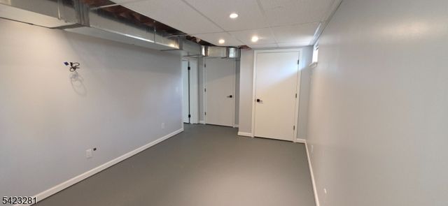 16 Abrams Rd, Holland Twp., NJ 08848