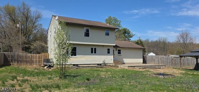 16 Abrams Rd, Holland Twp., NJ 08848