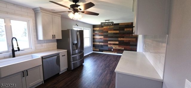 16 Abrams Rd, Holland Twp., NJ 08848