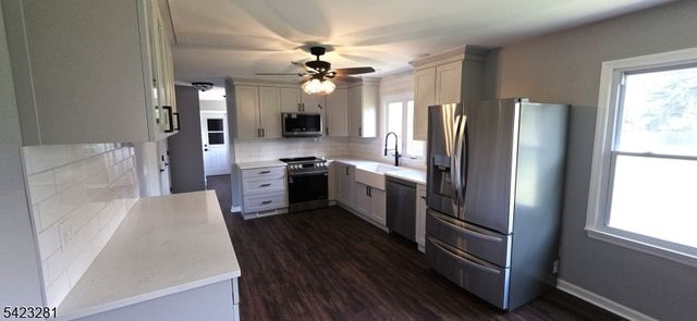 16 Abrams Rd, Holland Twp., NJ 08848