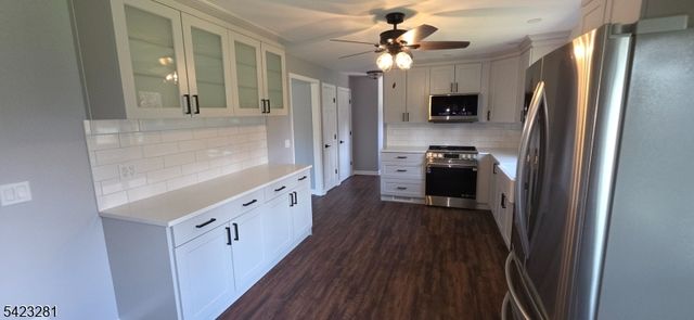 16 Abrams Rd, Holland Twp., NJ 08848