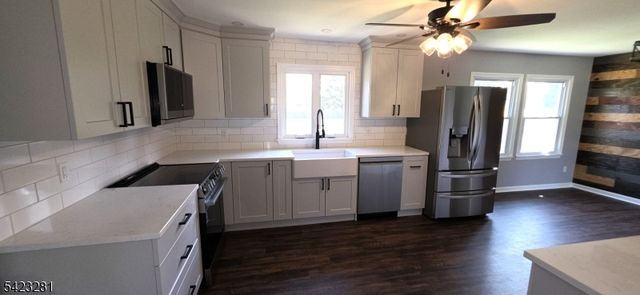 16 Abrams Rd, Holland Twp., NJ 08848