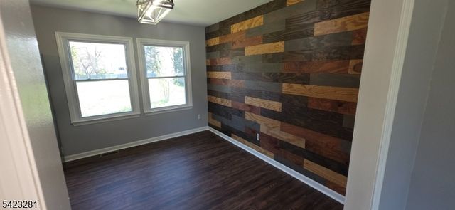 16 Abrams Rd, Holland Twp., NJ 08848