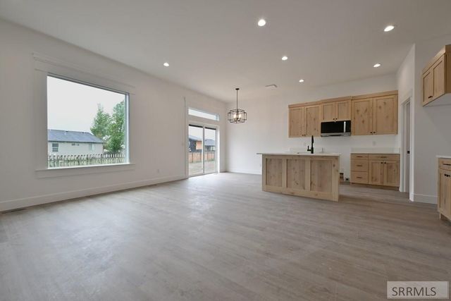 3489 Wallace Way, Idaho Falls, ID 83401