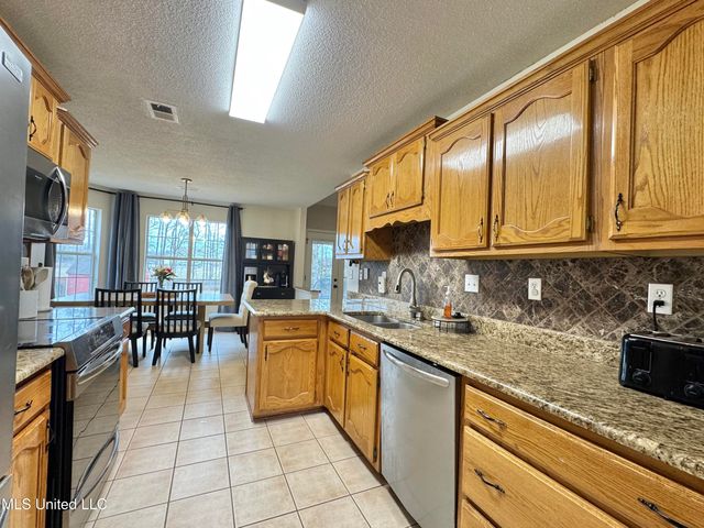 5608 Marlin Place, Olive Branch, MS 38654