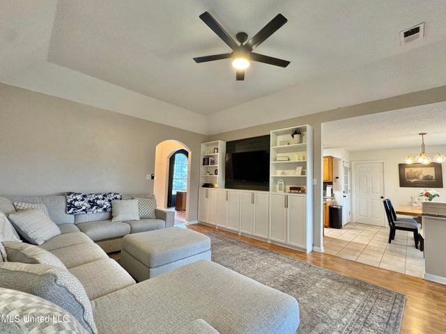 5608 Marlin Place, Olive Branch, MS 38654