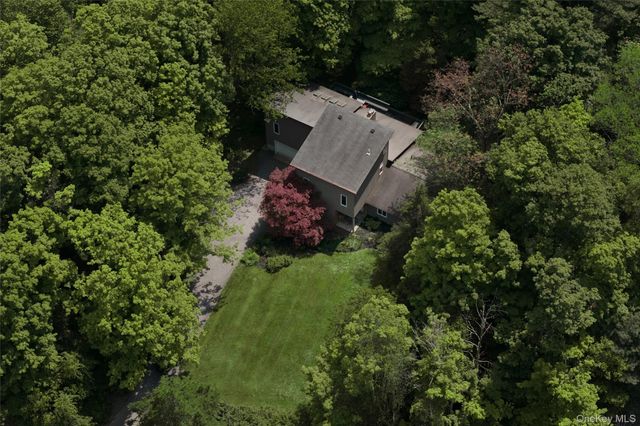 360 Mills Cross Road, Staatsburg, NY 12580