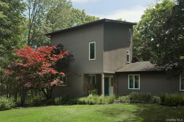 360 Mills Cross Road, Staatsburg, NY 12580