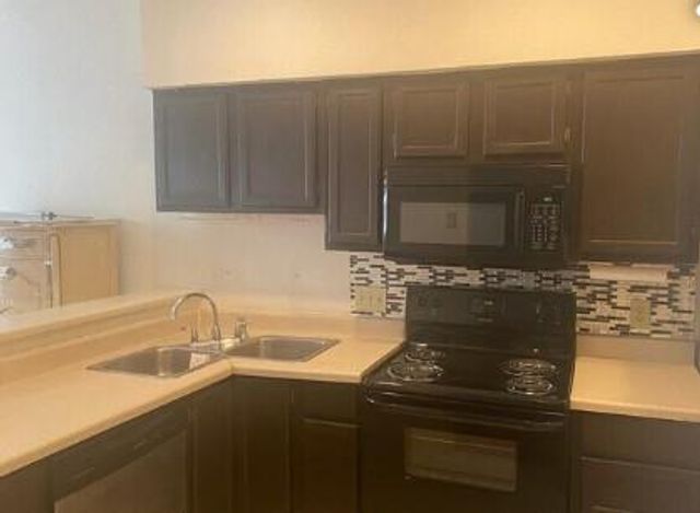 2121 El Paseo Street 1314, Houston, TX 77054