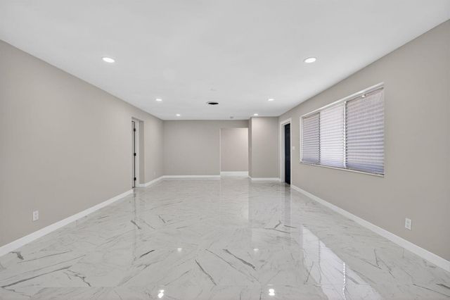 9361 SE Duncan Street, Hobe Sound, FL 33455