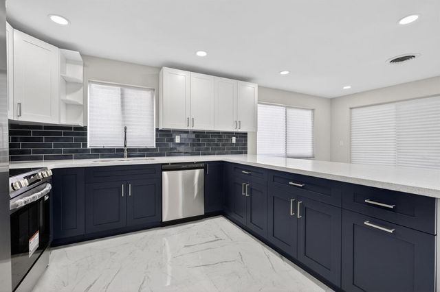 9361 SE Duncan Street, Hobe Sound, FL 33455