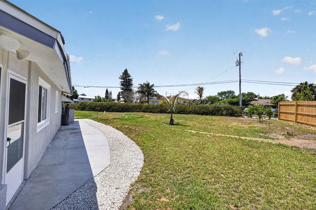9361 SE Duncan Street, Hobe Sound, FL 33455