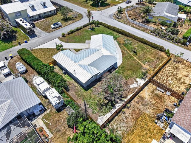 9361 SE Duncan Street, Hobe Sound, FL 33455