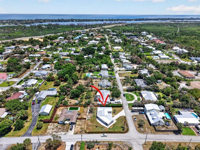 9361 SE Duncan Street, Hobe Sound, FL 33455