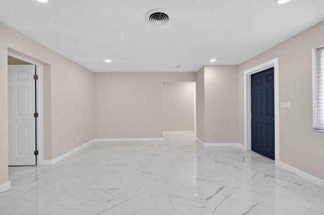 9361 SE Duncan Street, Hobe Sound, FL 33455