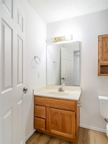 801 Glendale Lane, Rogers, AR 72758