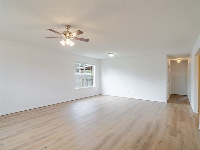 801 Glendale Lane, Rogers, AR 72758