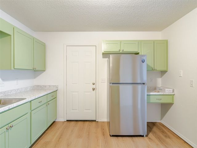 801 Glendale Lane, Rogers, AR 72758