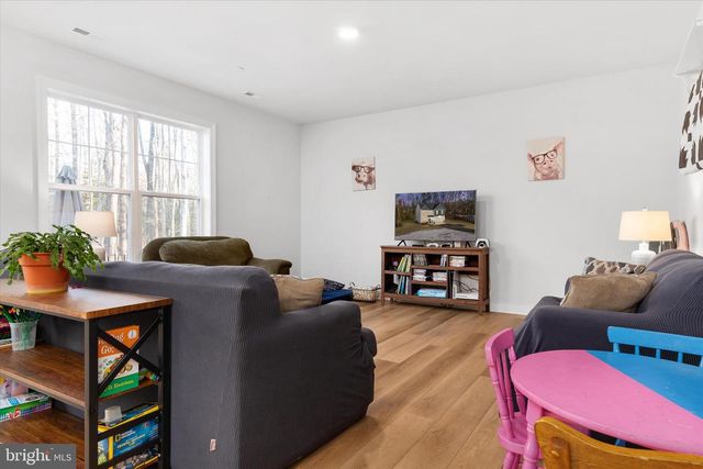 720 BRIDGE DR, Pasadena, MD 21122