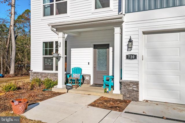 720 BRIDGE DR, Pasadena, MD 21122