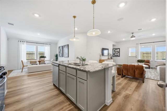 5208 Greengrass Willow Way, Houston, TX 77048