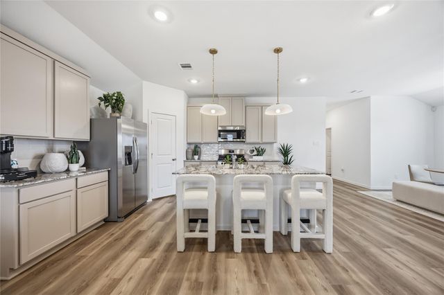 5208 Greengrass Willow Way, Houston, TX 77048