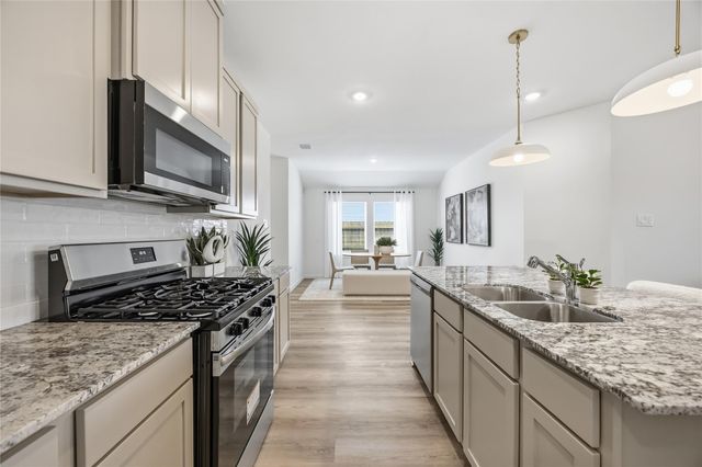5208 Greengrass Willow Way, Houston, TX 77048