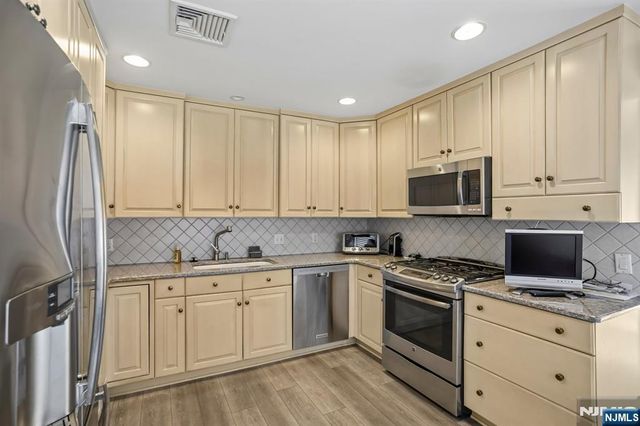 26 Almroth Drive, Wayne, NJ 07470