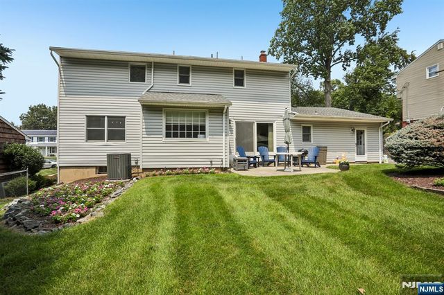 26 Almroth Drive, Wayne, NJ 07470