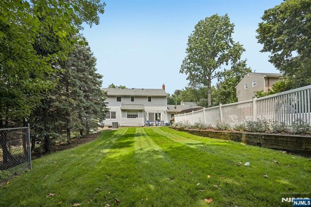 26 Almroth Drive, Wayne, NJ 07470