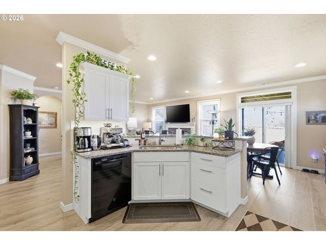 591 ARGON Ave, Eugene, OR 97404