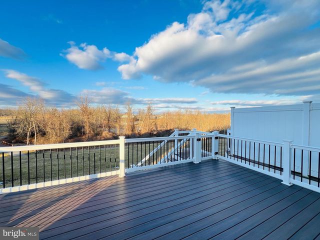 247 SILLS LN, Downingtown, PA 19335