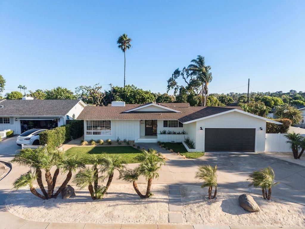 1501 Chatsworth Boulevard, Point Loma, CA 92107