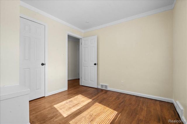 17217 Plainview Avenue, Detroit, MI 48219