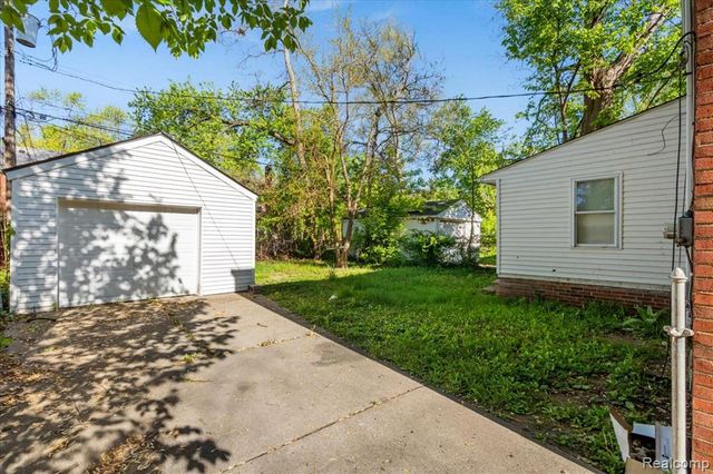 17217 Plainview Avenue, Detroit, MI 48219