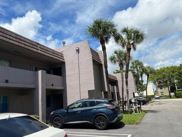 2700 Casita Way 110, Delray Beach, FL 33445