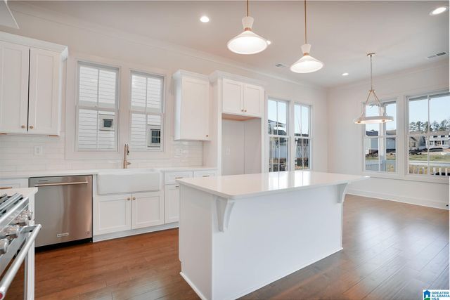 000552 VILLAGE GREEN WAY, Hoover, AL 35226