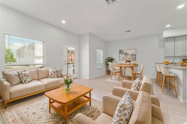 288 N OAK AVENUE, Sanford, FL 32771