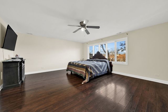 7435 W 74th Street, Bridgeview, IL 60455