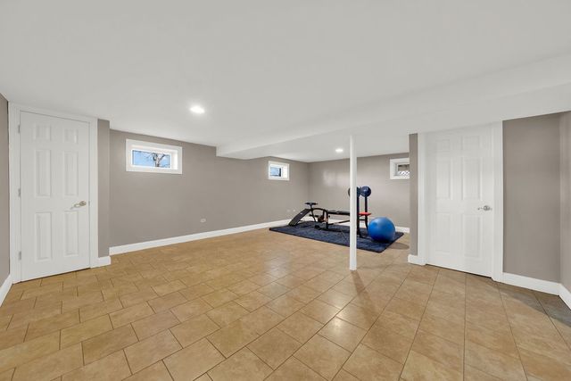 7435 W 74th Street, Bridgeview, IL 60455